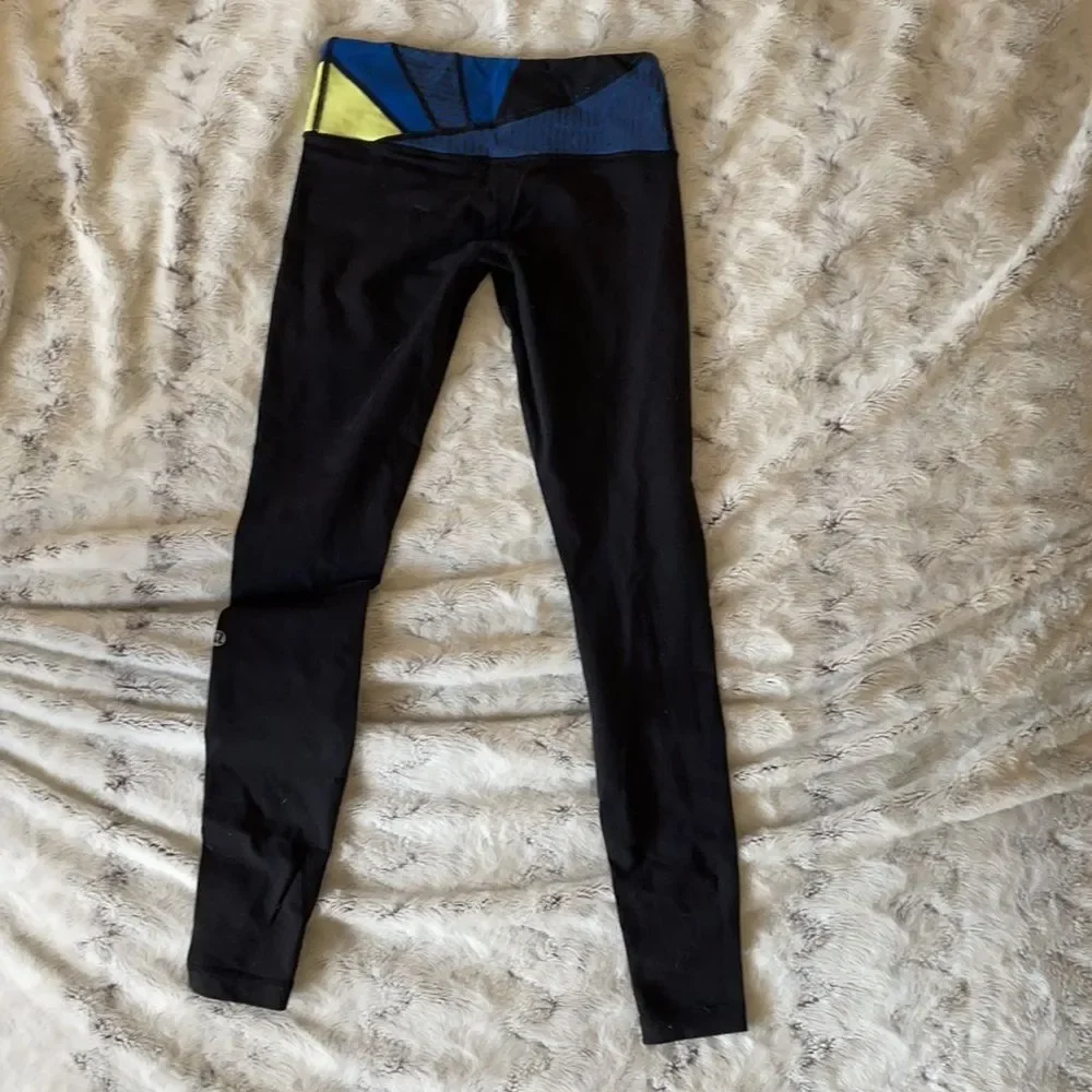 Lululemon leggings black blue yellow reversible wonder under tights small s